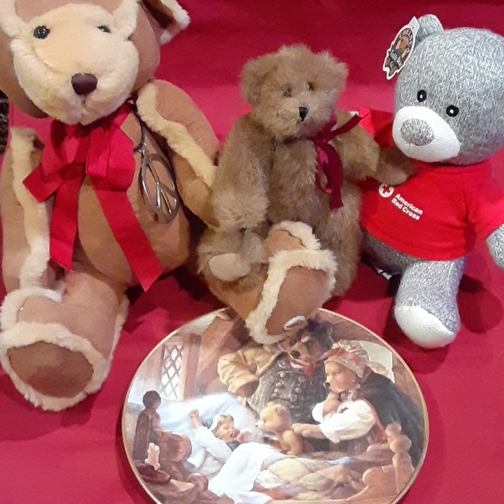 Teddy Bears (3) & Plate